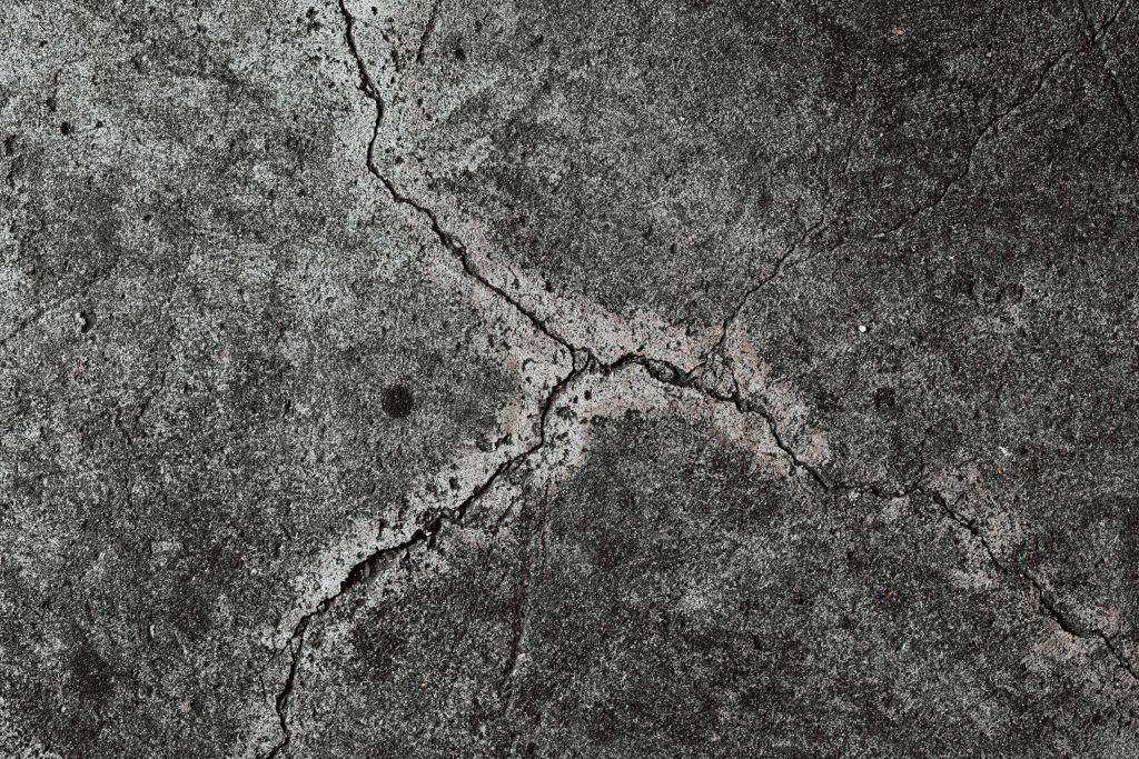 a crack in concrete floors in & near Prairieville, LA