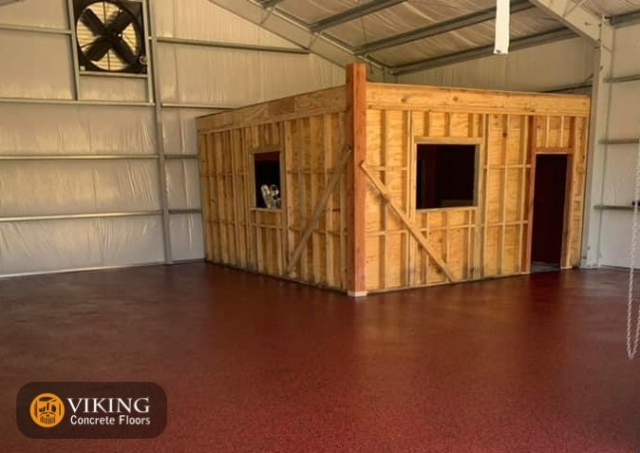 Black and red Flake Flooring